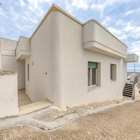 Casa Vacanze Le Carrube Διαμέρισμα Αντράνο
